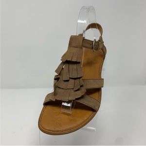 Born Tan Light Brown Leather Suede Carlotta Low Heel Fringe Sandals Size 9